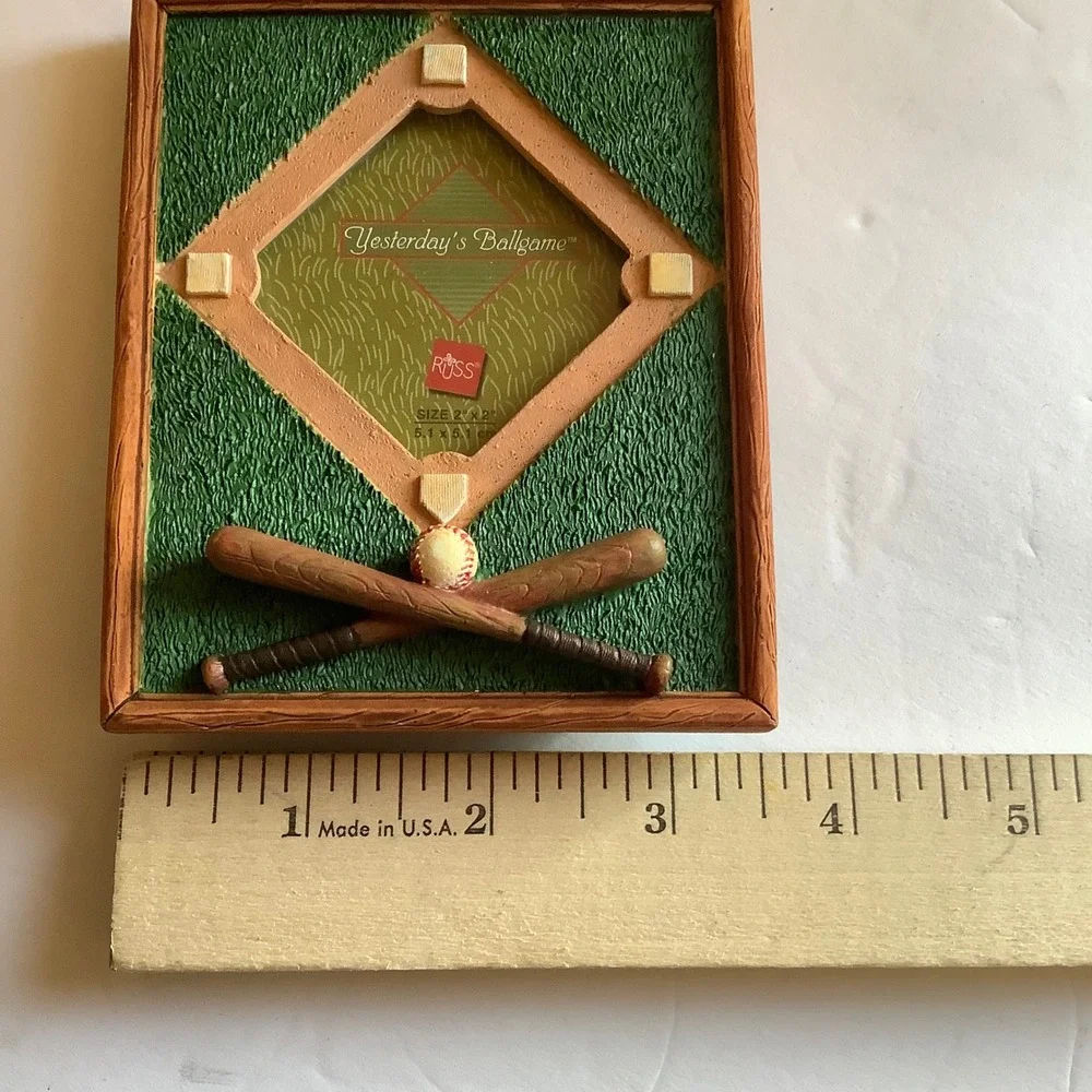 Russ Berrie Yesterdays Ballgame Baseball Diamond Picture Frame 2x2 Vintage Style